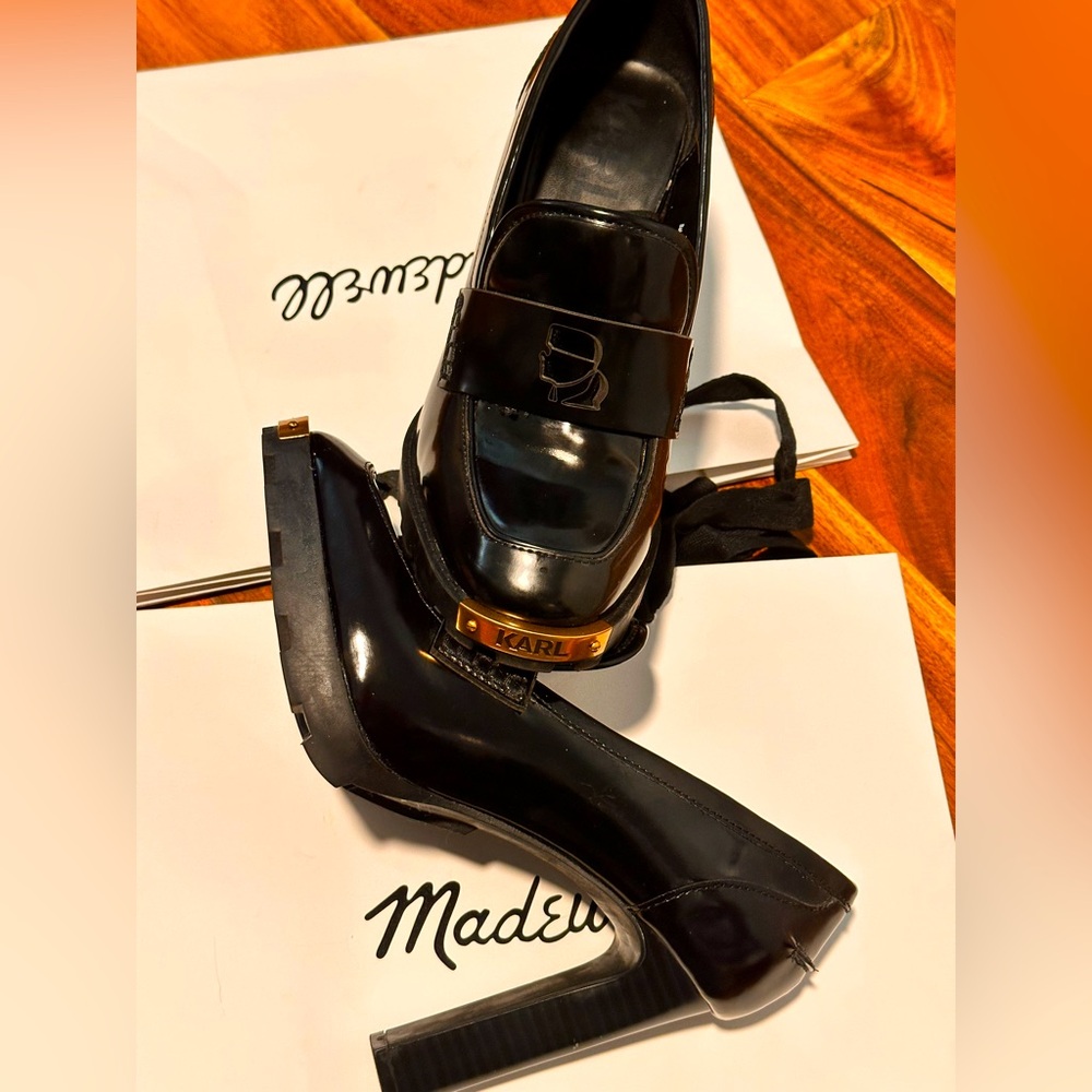 KARL LAGERFELD Virna Heeled Loafers